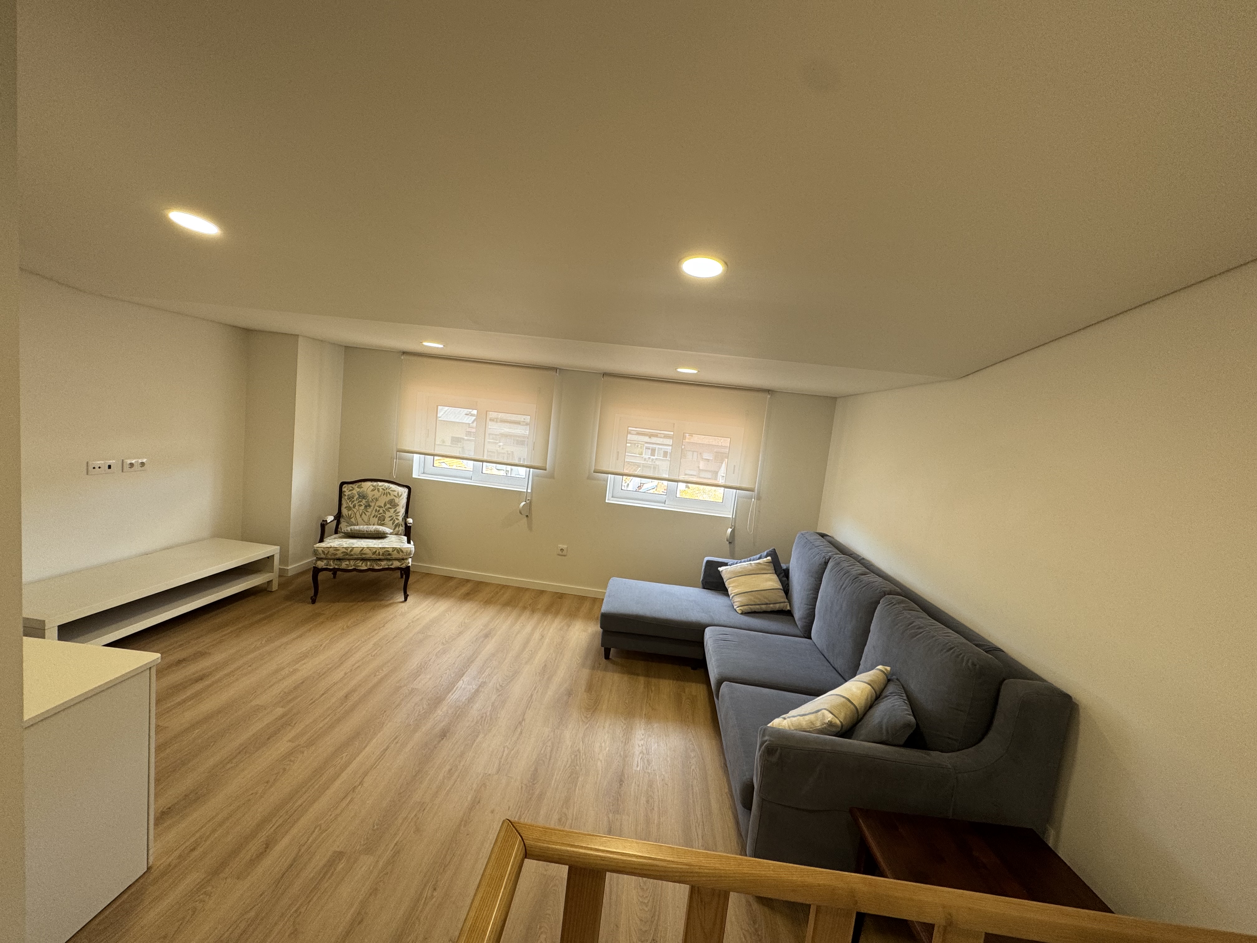 T2 Duplex Totalmente Renovado na Rua Santos Pousada 2